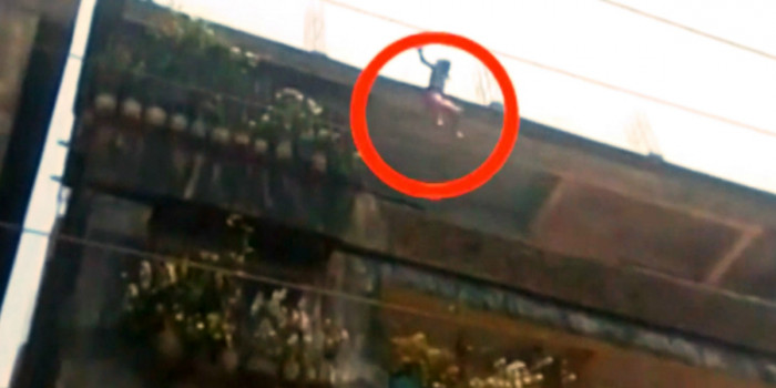 12 साल की नाबालिक से छेड़खानी की कोशिश, लड़की ने लगाई चार मंजिला इमारत से छलांग
