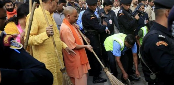 गंदे शहर की लिस्ट में यूपी के 52 शहर, योगी ने कहा बदलाव लाना होगा