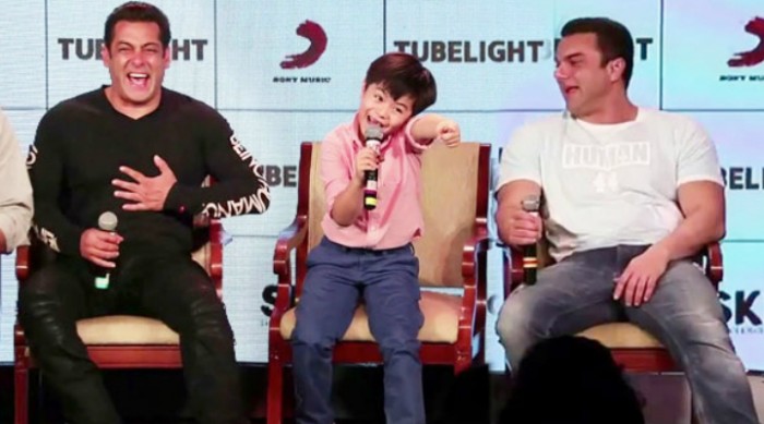 'Tubelight' के नन्हे कलाकार माटिन ने पत्रकार की नस्लभेदी टिपण्णी पर दिया करारा जवाब 