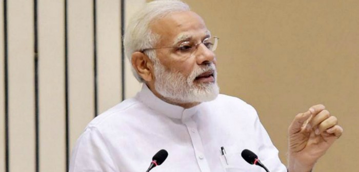 पान खाकर थूंकने वालों को वंदे मातरम् कहना का अधिकार नहीं: पीएम मोदी