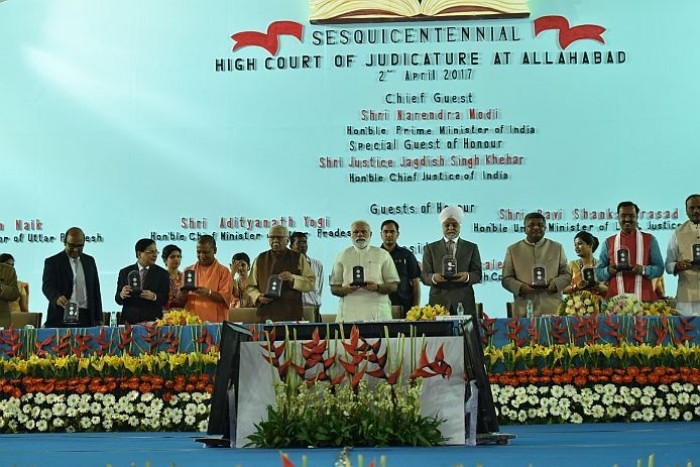 इलाहाबाद हाईकोर्ट स्थापना दिवस समारोह में पहुंचे पीएम मोदी - कहा - अब तक 1200 कानून खत्म किये