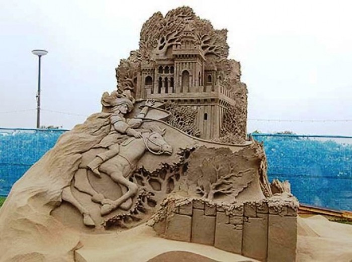 27 Most Epic Sand Castles Ever Built