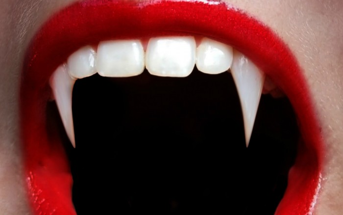6 Best Vampire Teeth You Can Buy Online