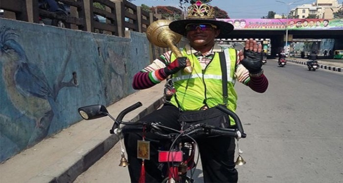 Failed in Love, Dressed Like Krishna, This Man Delivers the Message of Love