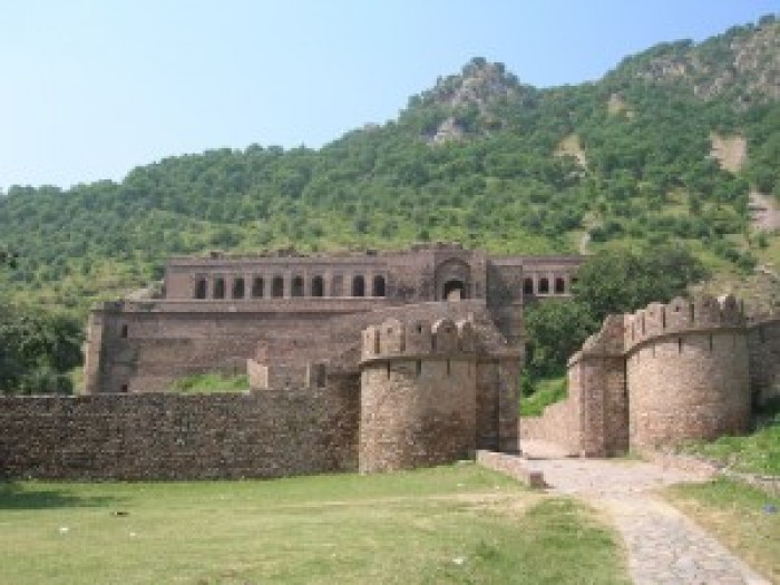 Interesting Facts That You Didn't  Know  About  Bhangarh Fort