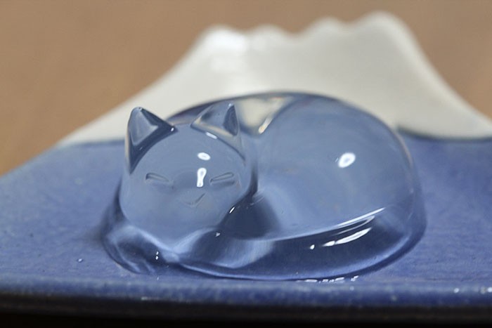 Japanese Water Cake Is Taking Over The Whole Internet