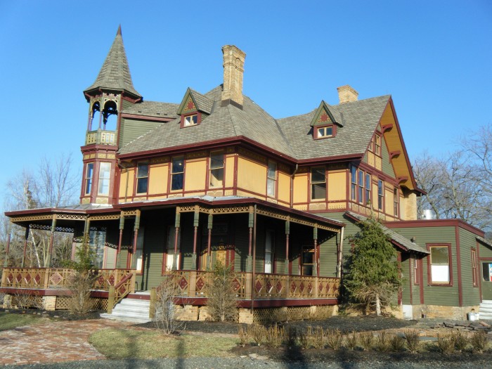 The Story Of The Haunted Kreischer Mansion, Staten Island